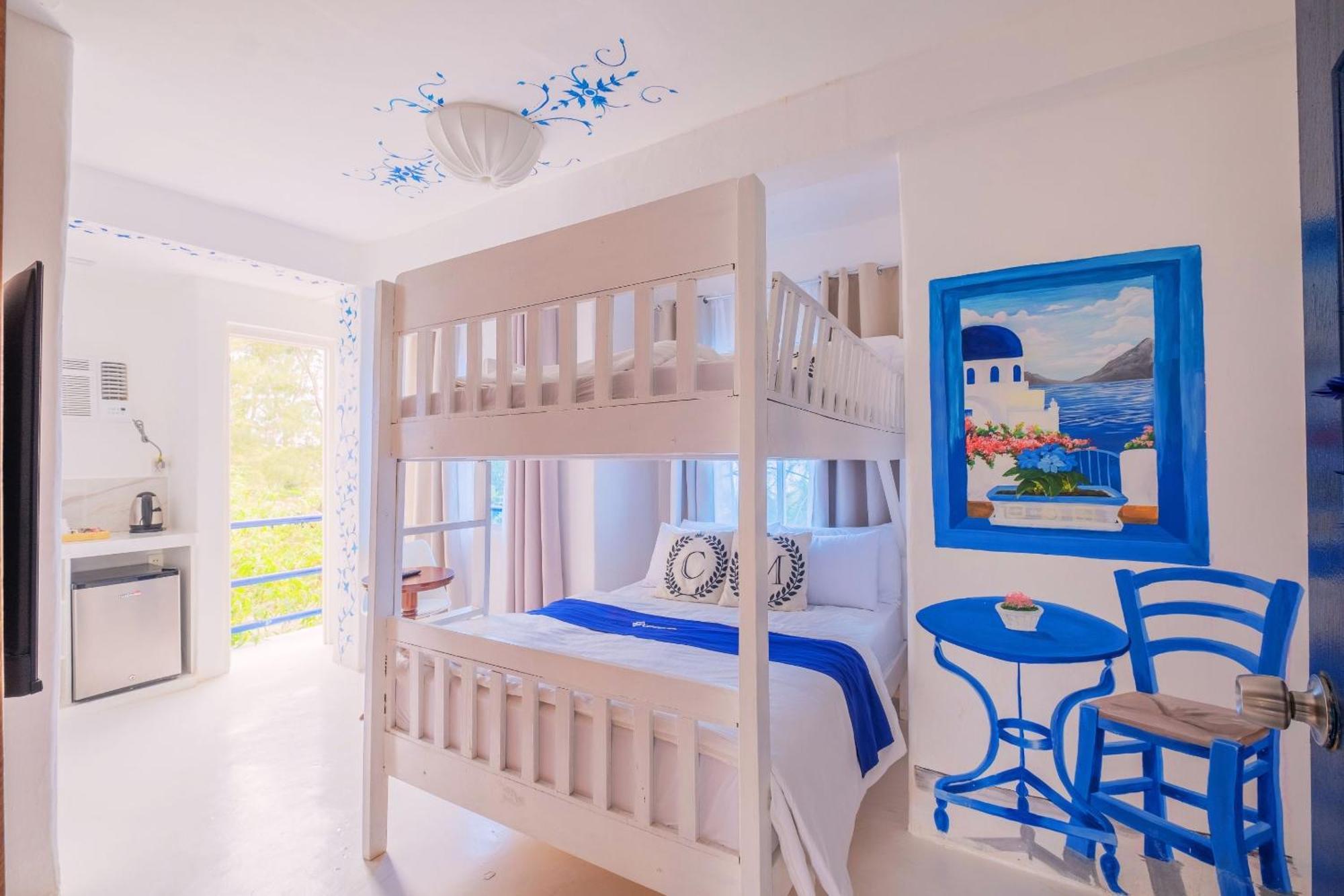 Club Monet Beachfront Resort By Cocotel Cabangan Phòng bức ảnh