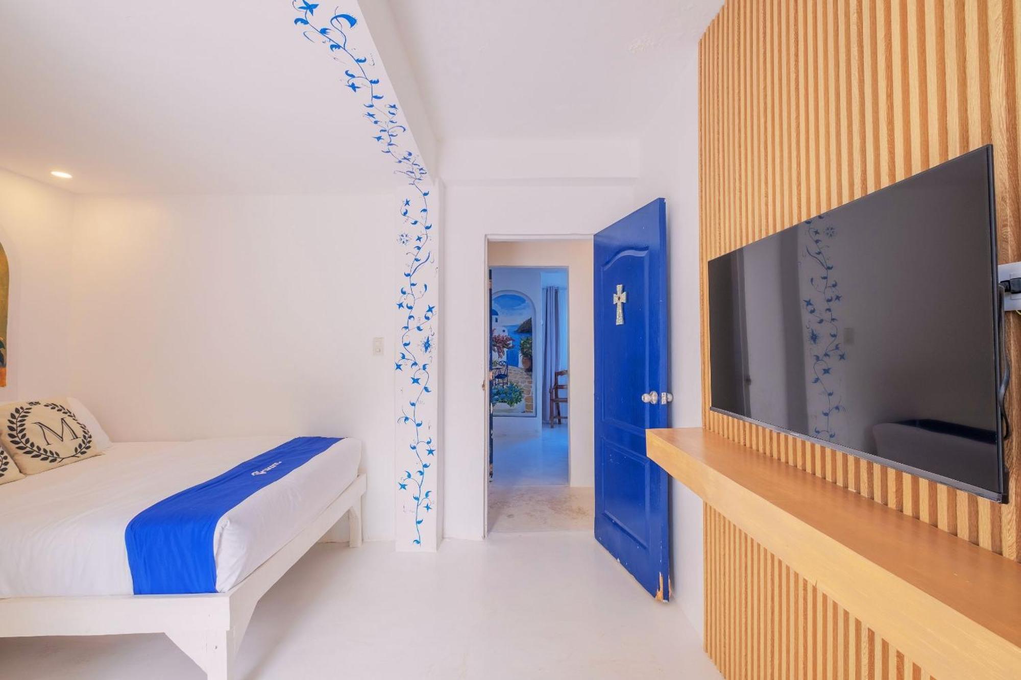 Club Monet Beachfront Resort By Cocotel Cabangan Phòng bức ảnh